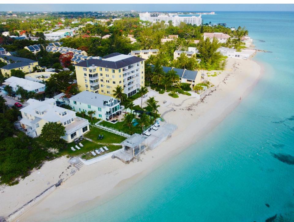 Studio, 100 Feet From The Beach Nassau Exterior photo